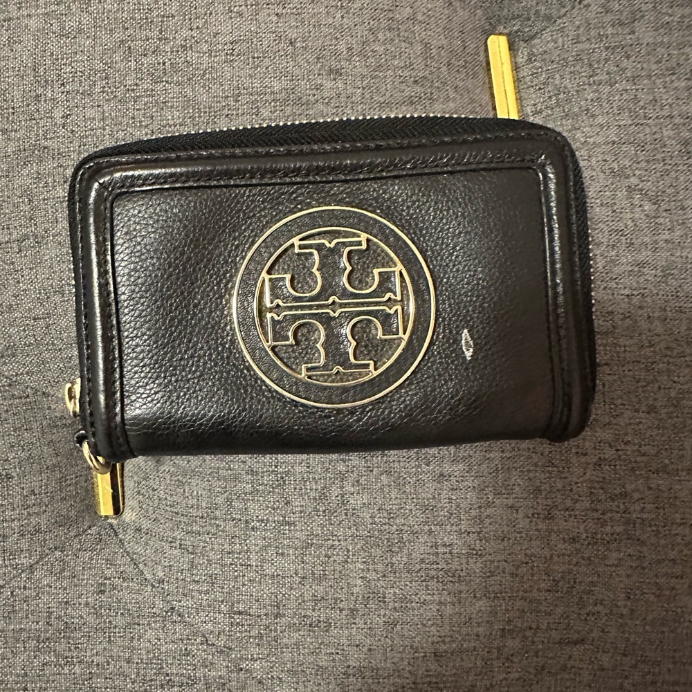 Small Tory Burch wallet